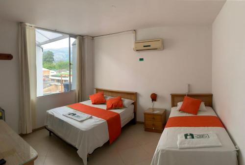 Imagen general del Hotel los leones Melgar. Foto 7