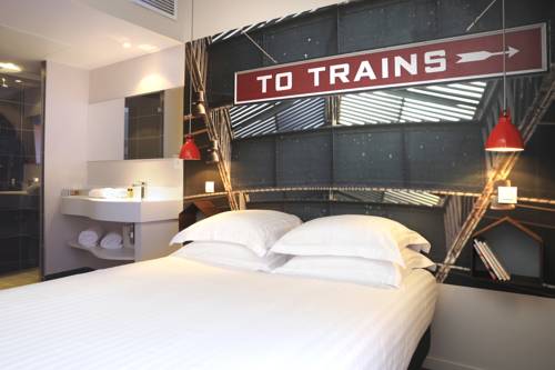 Imagen de la habitación del Hotel l&rsquo;&eacute;chapp&eacute;e belle. Foto 13