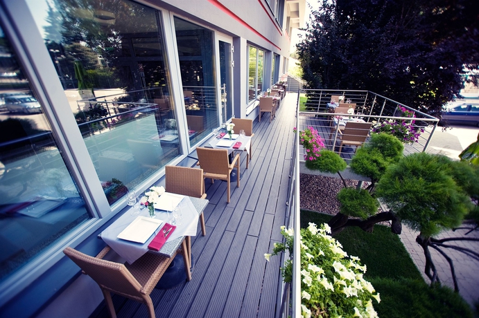 Imagen de los exteriores del Hotel Śląsk. Foto 11