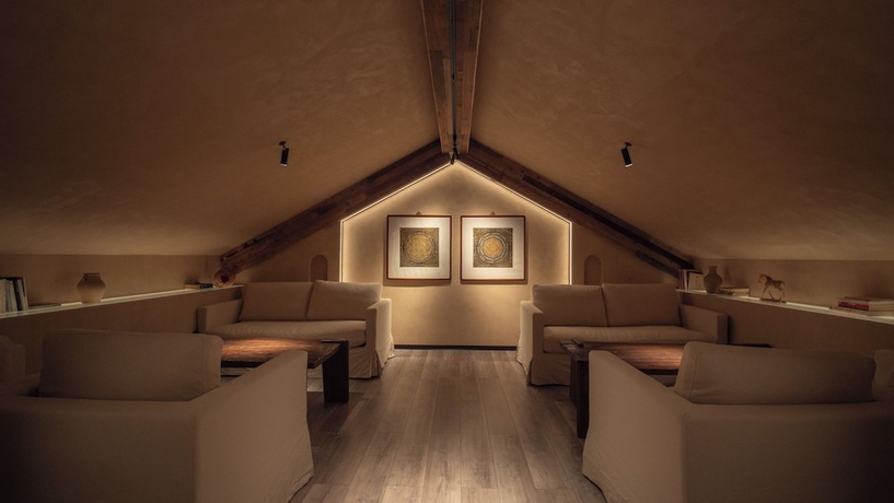Imagen de los interiores del Hotel lugu Lake Cheman Ruyingsong Mid. Foto 9