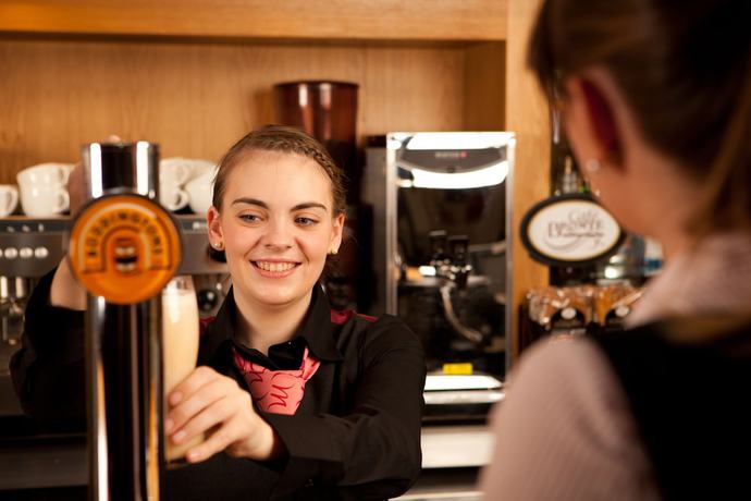 Imagen del bar/restaurante del Hotel lyf George Square Glasgow. Foto 6