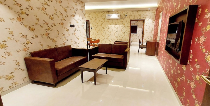 Imagen de la habitación del Hotel madhuban, Silvassa. Foto 2