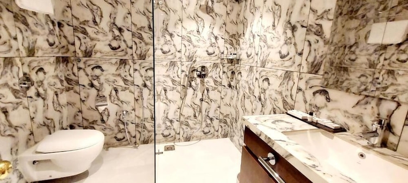 Imagen de la habitación del Hotel madhuban, Silvassa. Foto 13
