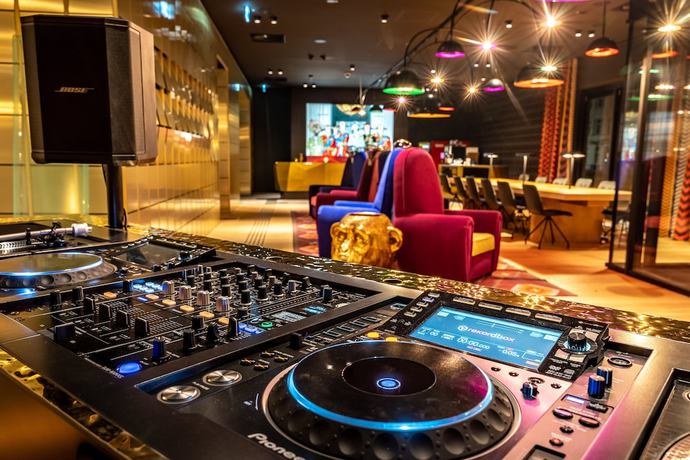 Imagen de los interiores del Hotel me and all düsseldorf-oberkassel. Foto 15