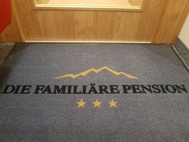 Imagen de los interiores del Hotel modernandrenovatedpension Oberauer Wagrain. Foto 15