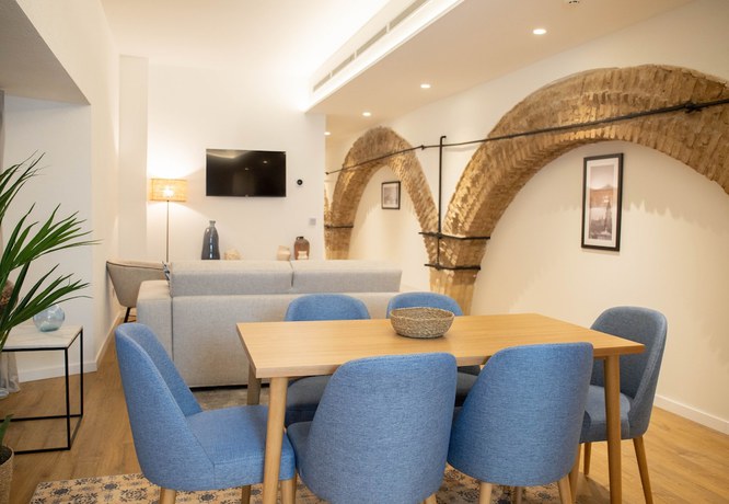 Imagen de la habitación del Hotel nQn Aparts and Suites Sevilla. Foto 2