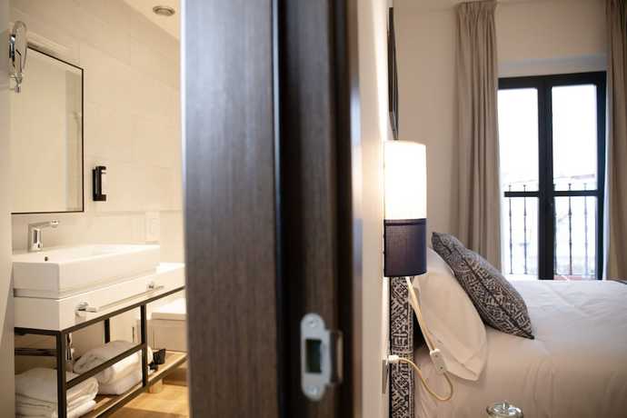 Imagen de la habitación del Hotel nQn Aparts and Suites Sevilla. Foto 6