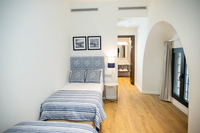 Imagen de la habitación del Hotel nQn Aparts and Suites Sevilla. Foto 17