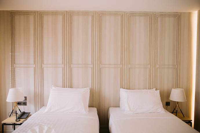 Imagen de la habitación del Hotel @nares. Foto 19