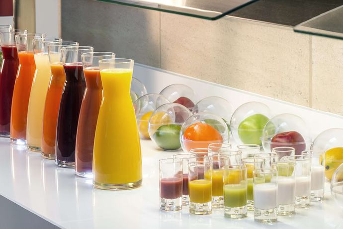 Imagen del bar/restaurante del Hotel nhow Frankfurt. Foto 2