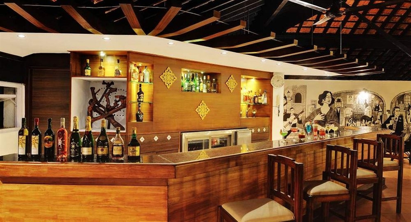 Imagen del bar/restaurante del Hotel novotel goa dona sylvia resort [ex. dona sylvia]. Foto 6