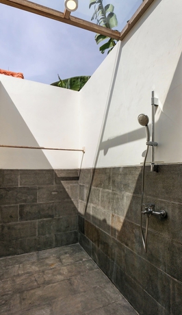Imagen de la habitación del Hotel omaneil. Foto 2