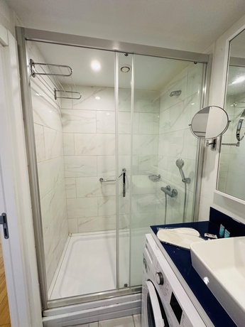 Imagen de la habitación del Hotel orbi city apartments. Foto 16
