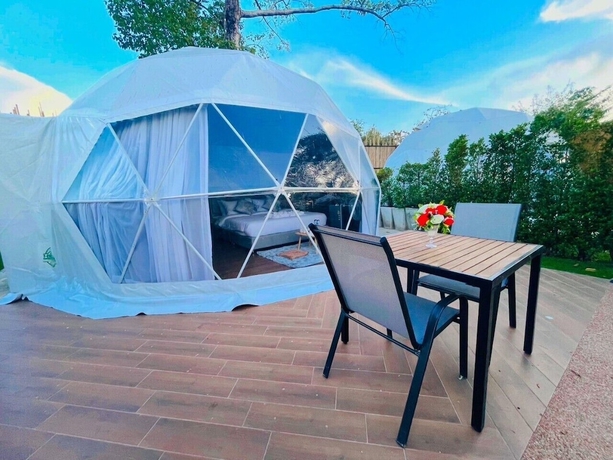 Imagen de la habitación del Hotel papa q suite resorts. Foto 4
