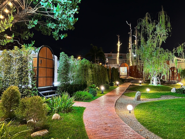 Imagen de los exteriores del Hotel papa q suite resorts. Foto 14