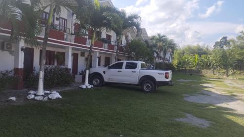 Imagen general del Hotel para&iacute;so del llano. Foto 11