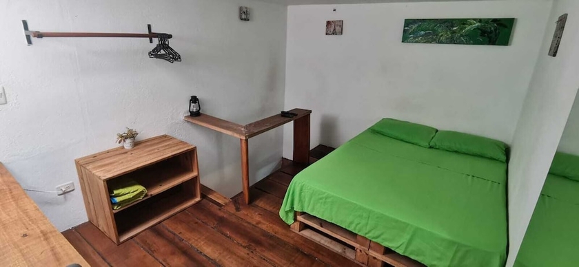 Imagen de la habitación del Hotel parrot house san antonio. Foto 3