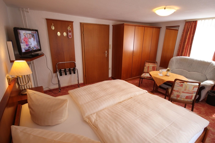 Imagen de la habitación del Hotel -pension Haus Steinmeyer. Foto 8