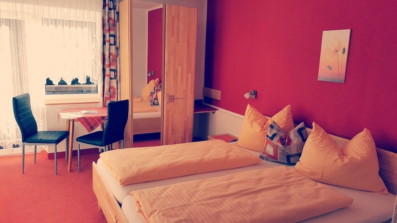 Imagen de la habitación del Hotel -pension Oswald. Foto 11