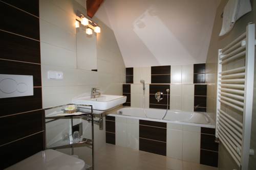 Imagen de la habitación del Hotel penzion a lazebna b&iacute;l&yacute; jednorožec. Foto 2