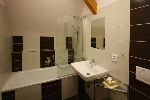 Imagen de la habitación del Hotel penzion a lazebna b&iacute;l&yacute; jednorožec. Foto 14