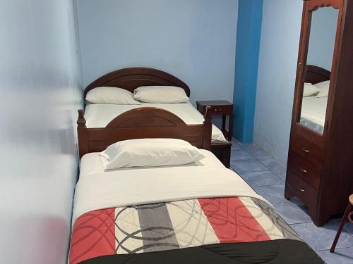 Imagen de la habitación del Hotel primavera 2. Foto 18