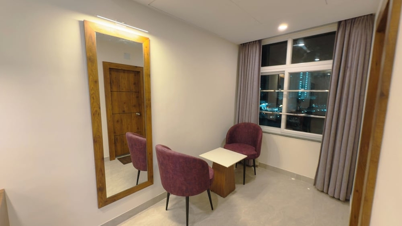 Imagen de la habitación del Hotel purple leaf. Foto 13