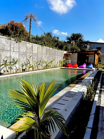 Imagen de la piscina del Hotel qwank kuta lombok. Foto 15