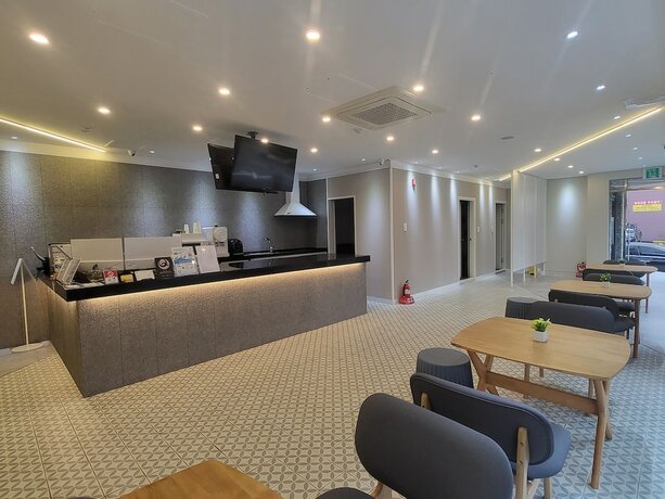 Imagen general del Hotel raza b. Foto 7