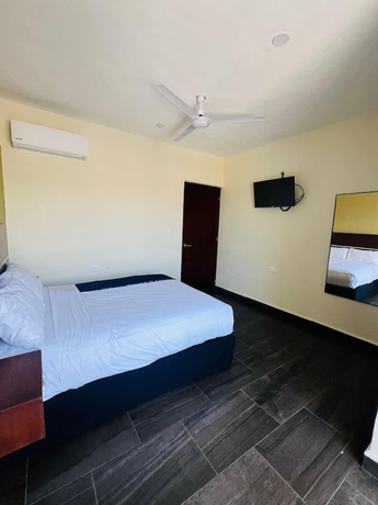 Imagen de la habitación del Hotel regmar. Foto 3
