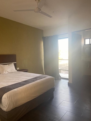 Imagen de la habitación del Hotel regmar. Foto 10