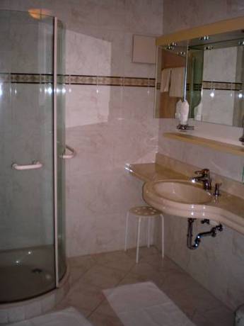 Imagen de la habitación del Hotel -restaurant Hirsch Berghaupten. Foto 6