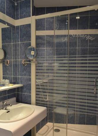 Imagen de la habitación del Hotel -restaurant Le Monarque. Foto 9