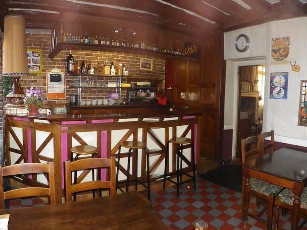 Imagen del bar/restaurante del Hotel restaurant Le Seignelay. Foto 3