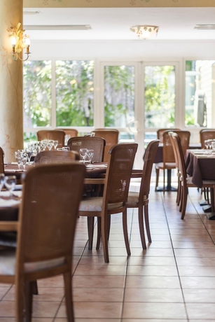 Imagen del bar/restaurante del Hotel -restaurant Les Cimes. Foto 3