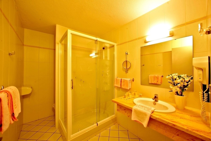 Imagen de la habitación del Hotel -restaurant Logis Le Tropicana. Foto 15