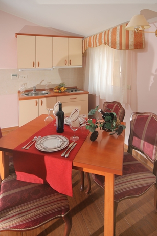 Imagen de la habitación del Hotel -restaurant Trogir. Foto 5