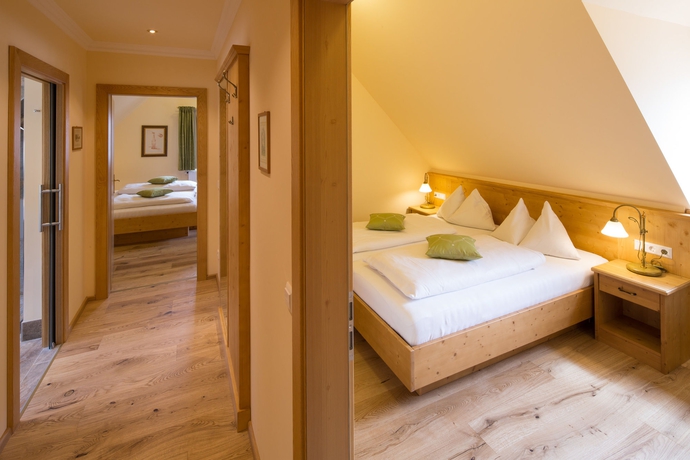 Imagen de la habitación del Hotel -restaurant Zum Schwarzen B&auml;ren. Foto 3