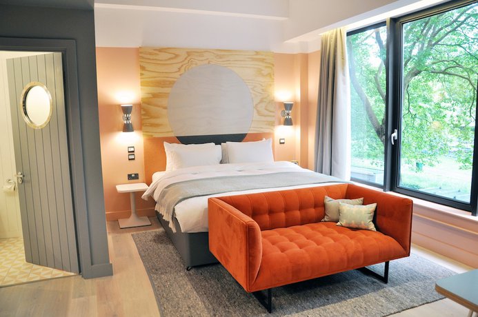 Imagen de la habitación del Hotel room2 Southampton Hometel. Foto 6