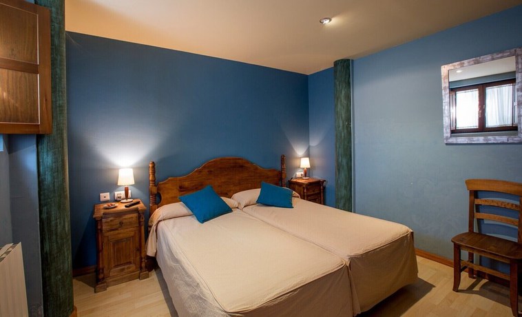Imagen de la habitación del Hotel rural los Cerezos. Foto 4