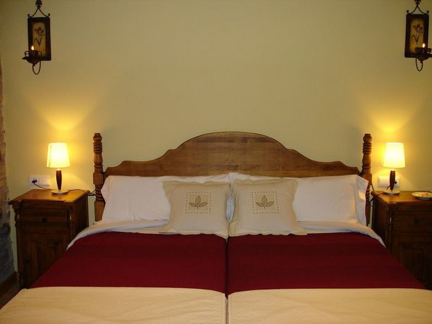 Imagen de la habitación del Hotel rural los Cerezos. Foto 5