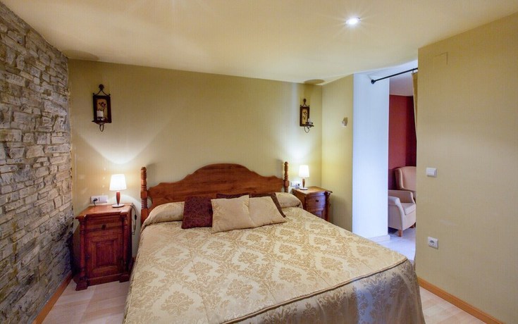 Imagen de la habitación del Hotel rural los Cerezos. Foto 10