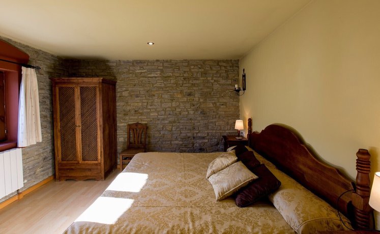Imagen de la habitación del Hotel rural los Cerezos. Foto 12