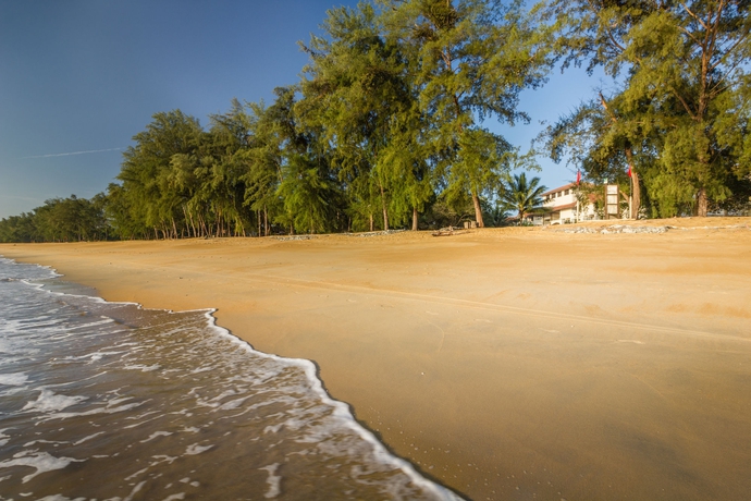 Imagen de los exteriores del Hotel ērya By Suria Cherating. Foto 16
