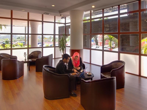Imagen general del Hotel ērya By Suria Johor Bahru. Foto 4