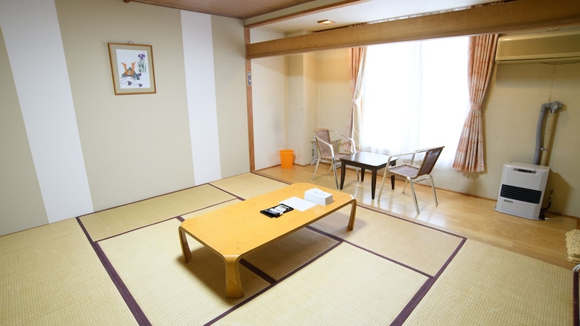 Imagen de la habitación del Hotel ryobou hanaemi. Foto 11