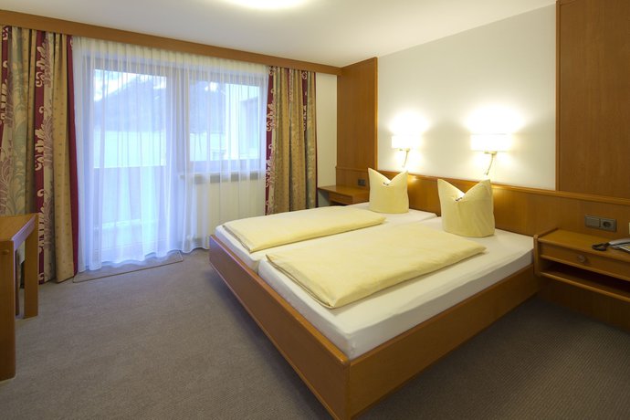 Imagen de la habitación del Hotel s\'Acherl. Foto 6