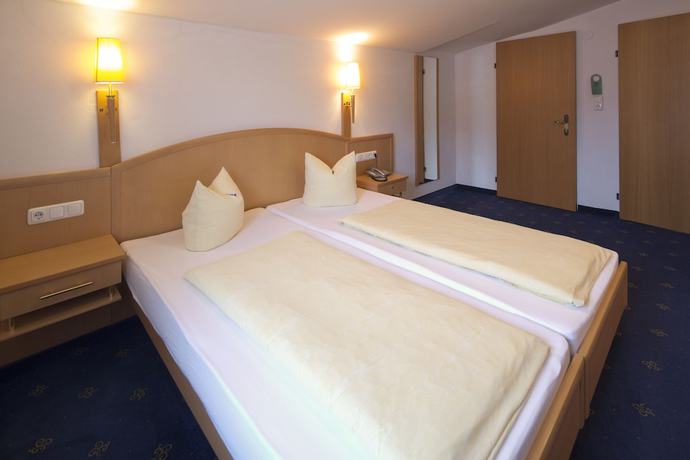 Imagen de la habitación del Hotel s\'Acherl. Foto 15