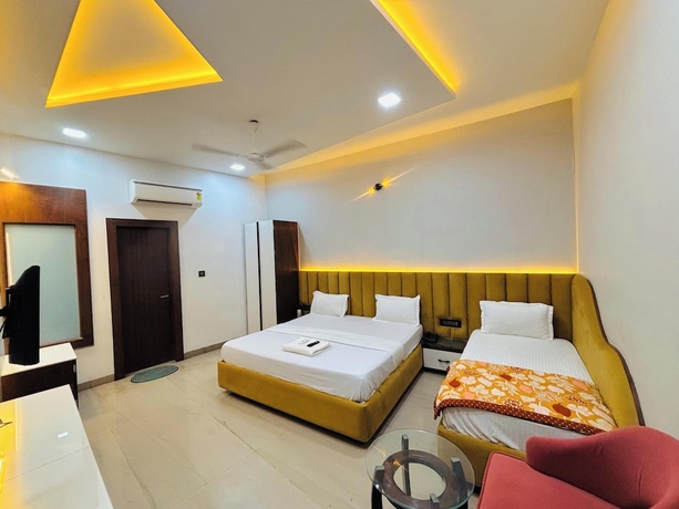 Imagen de la habitación del Hotel sadhana palace. Foto 5