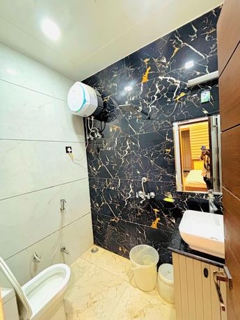 Imagen de la habitación del Hotel sadhana palace. Foto 12